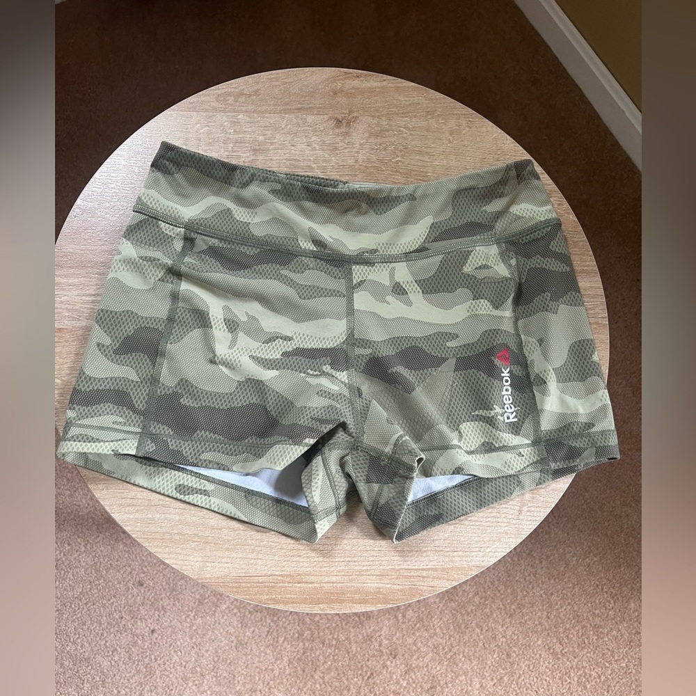 Reebok Women’s Green Camo Workout Shorts (S)